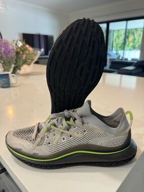 Adidas 4D Fusio Running Shoes Sneaker with Black Accents - 675001